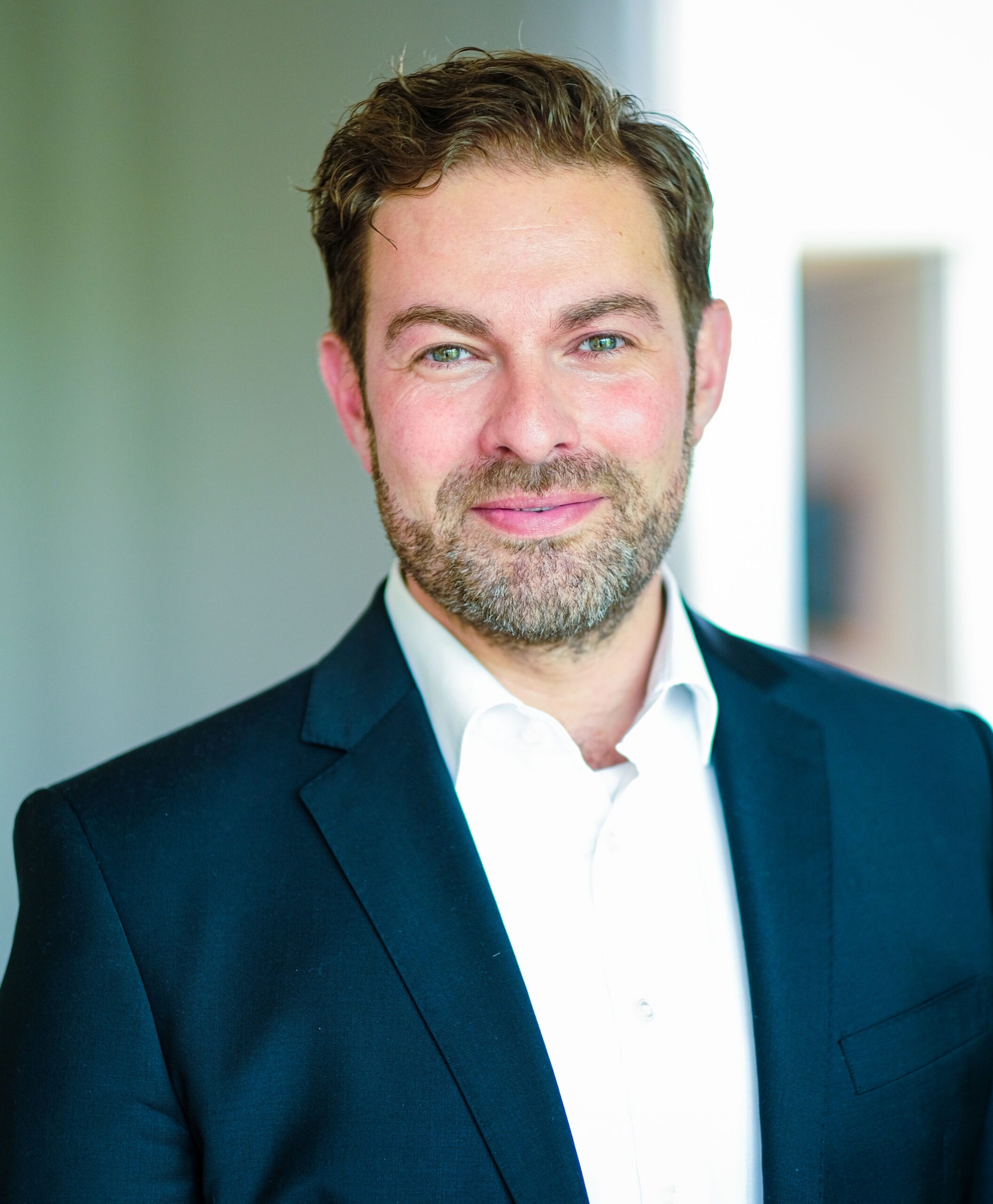 Foto von Landrat und Verkehrsdezernent Sandro Zehner